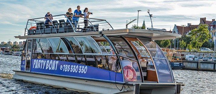 Rejs pasażerski katamaranem Party Boat po Odrze