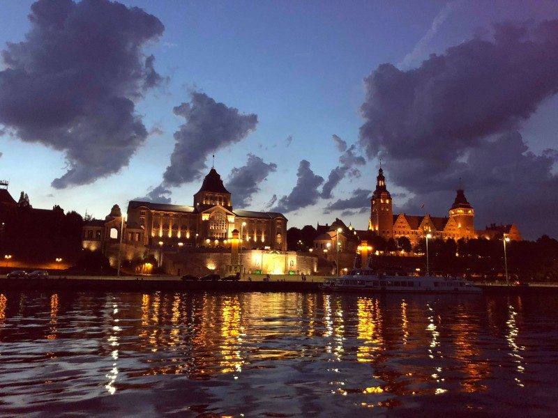 Zachód słońca nad Odrą z pokładu Party Boat